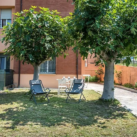 S177 - Sirolo, Trilocale In Centro Con Giardino *