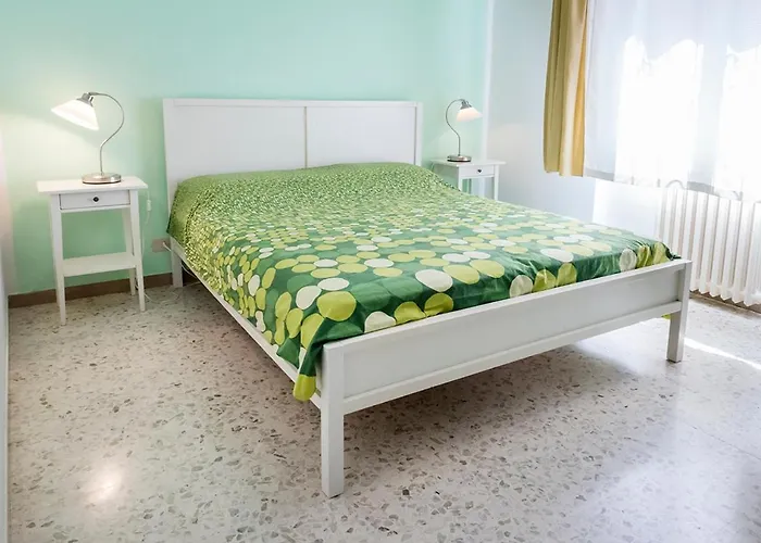 S177 - Sirolo, Trilocale In Centro Con Giardino *