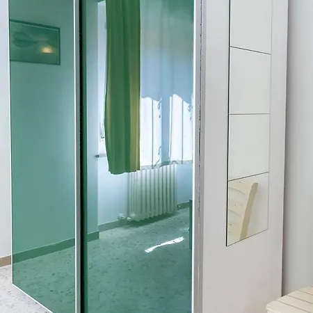 S177 - Sirolo, Trilocale In Centro Con Giardino Appartement