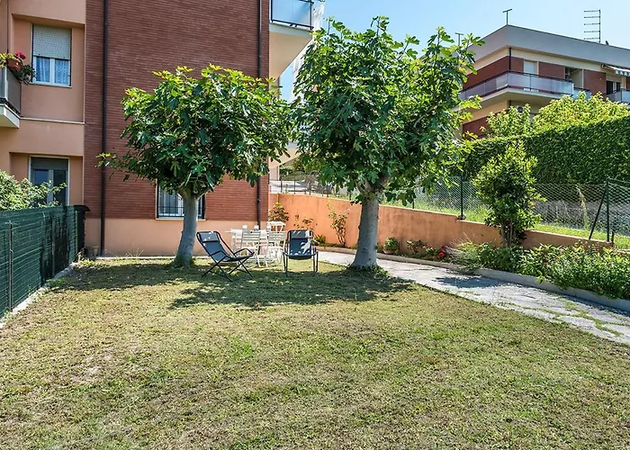S177 - Sirolo, Trilocale In Centro Con Giardino Appartamento *